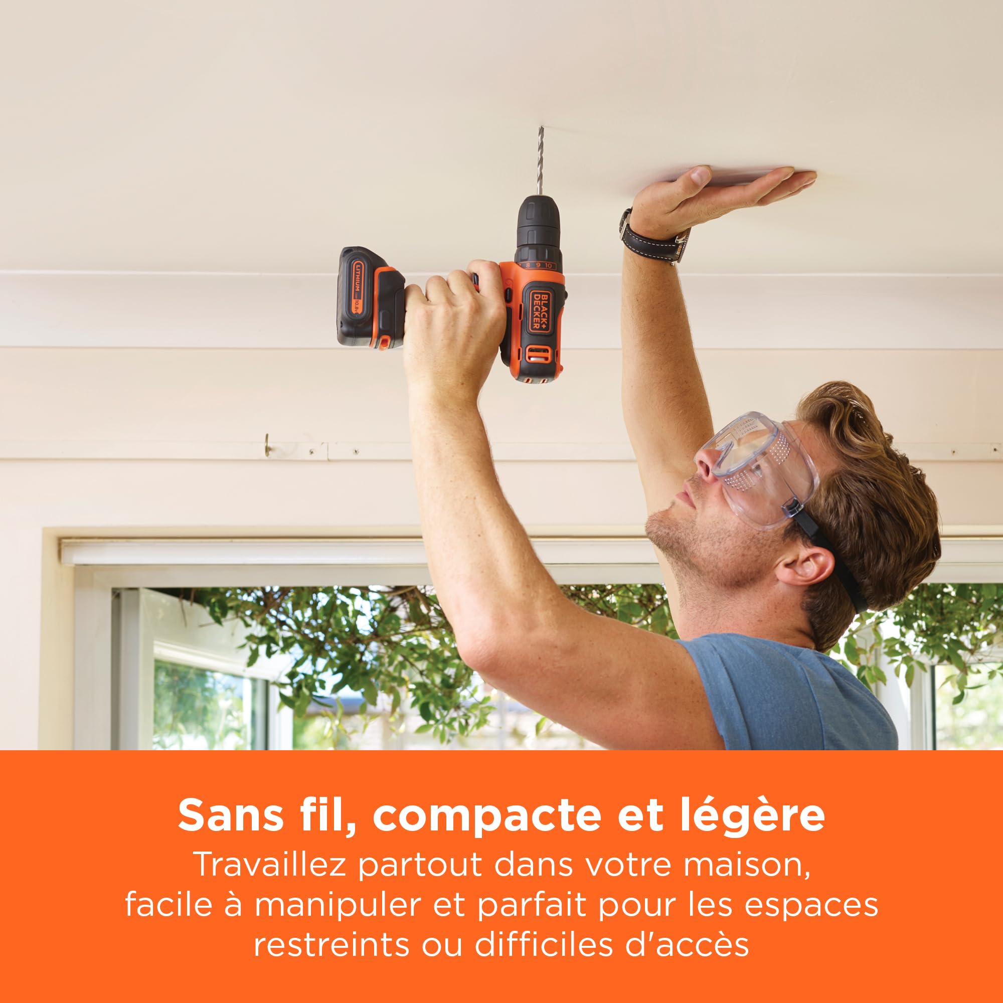 BLACK+DECKER Perceuse sans fil ultra-compacte avec lampe de travail LED, batterie Li-Ion 10,8 V et chargeur, BDCDD12-QW