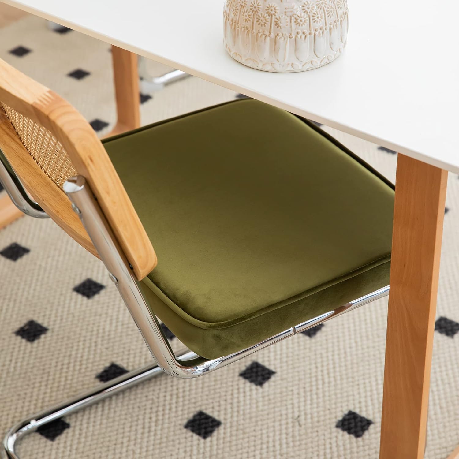 Set of 4 Retro Rattan & Velvet Dining Chairs, Mid Century Modern Cantilever Side Chairs with Chrome Frame, Soft Upholstered Accent Seats for Kitchen & Lounge(Olive Green+4 Set)