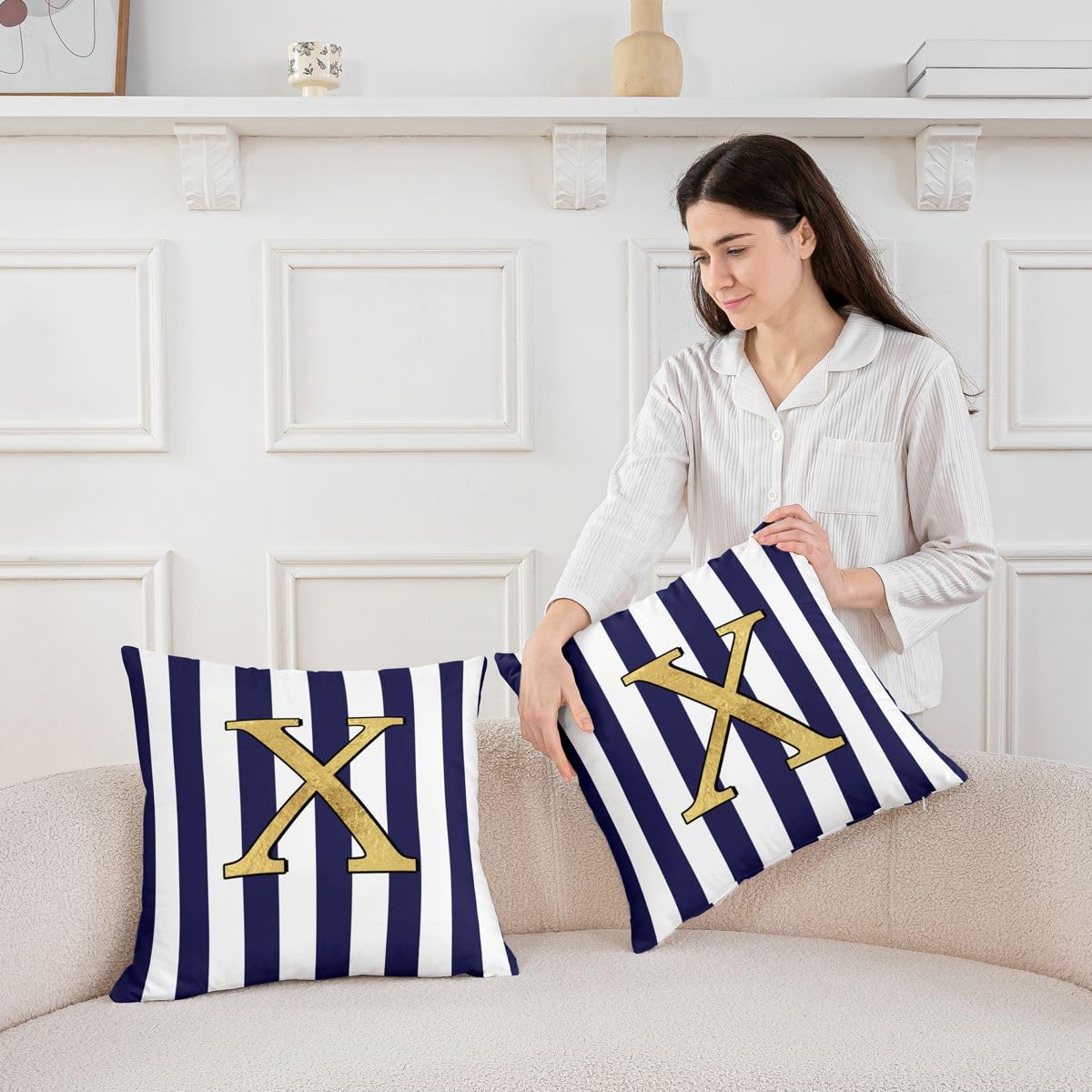 Homemissing Set di 4 federe per cuscini quadrate con monogramma lettera X, a righe blu navy, con iniziale in lamina d'oro, personalizzate, tema classico preppy, 45 x 45 cm