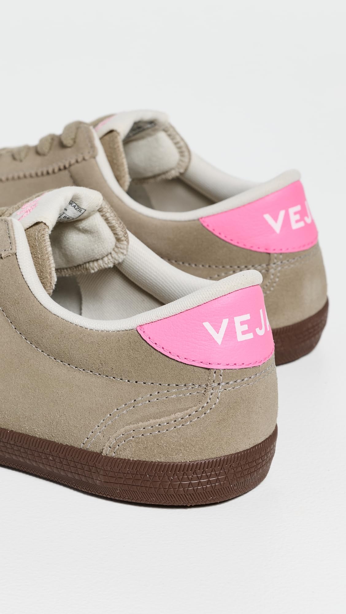 Veja Volley SneakerMujer