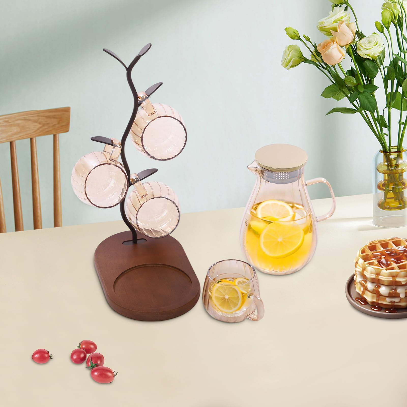 Wasserkaraffe mit Deckel Glaskaraffe mit 4* Tassen & 1 * Rack Klar Glas Karaffe aus Borosilikat & Holz 1,5L