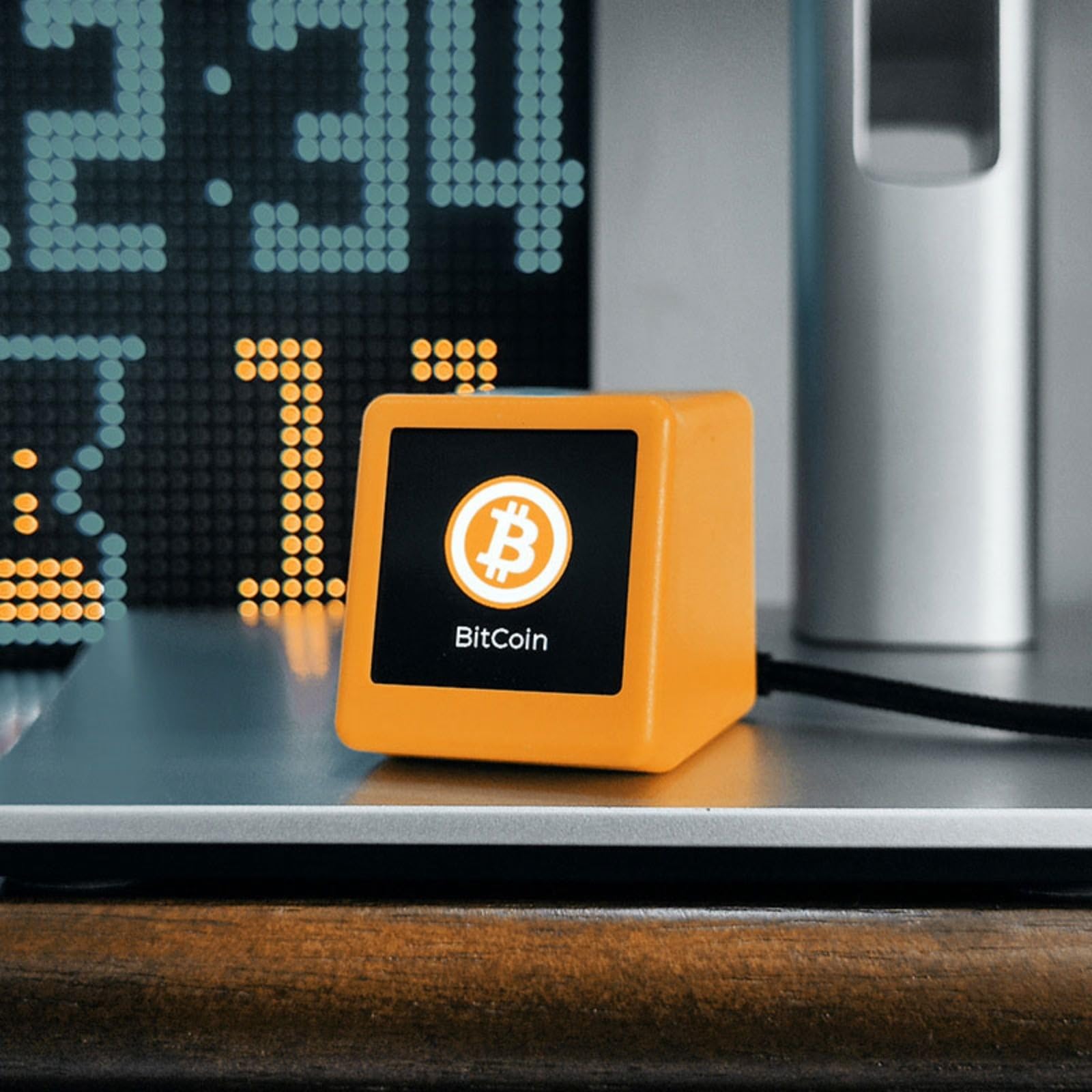 GeekMagic Smalltv PRO Kryptowährungs- und Aktienkursanzeige mit Uhr, Wetteranzeige und Währungsrechner, Kompakter Desktop-Tracker aus ABS mit USB‑C Stromversorgung(Black)