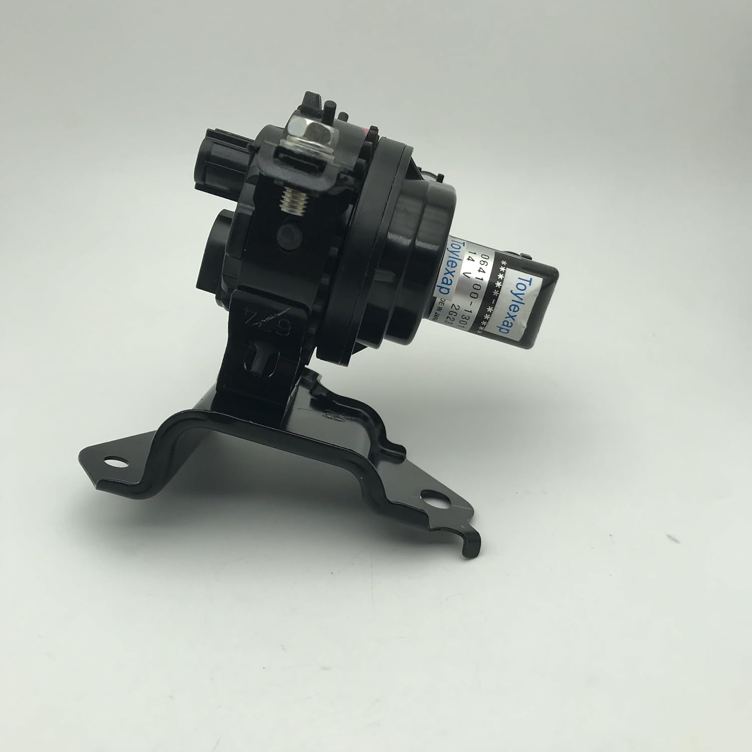 87200-0c010 064100-1301 heater accessory assembly (heater pump assembly); for: Tundra/Sequoia, 2-pin, gasoline vehicle