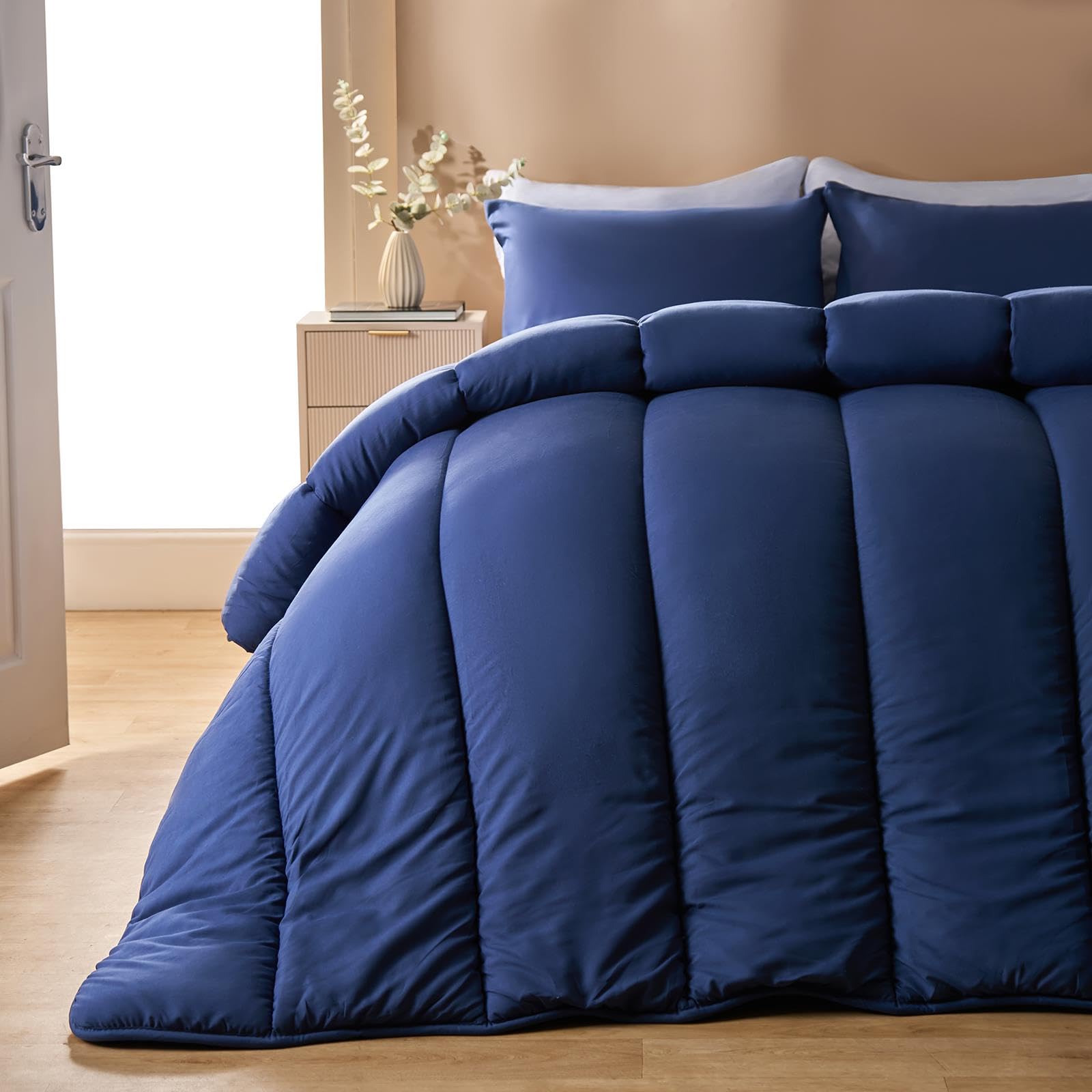 OHS Coverless Duvet King Size 10.5 Tog, Soft Warm Microfibre Fabric Comfortable Coverless Duvet Camping Summer Winter Washable Quilt King Size Duvets with Pillowcases, Navy — image 1