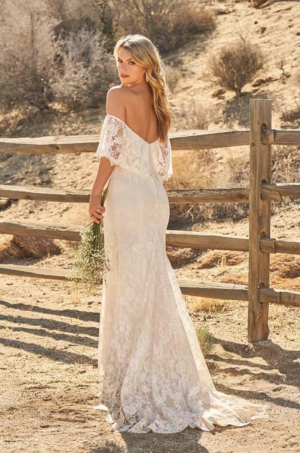 Women's Boho Off The Shoulder Wedding Dresses for Bride Mermaid Lace Beach Bohemian Vintage Long Bridal Dress