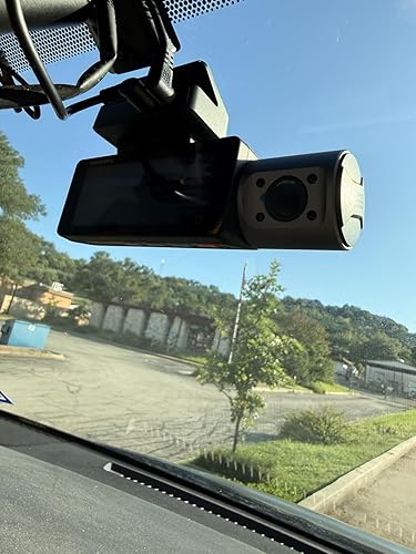 Review Image by Ricky Zhong