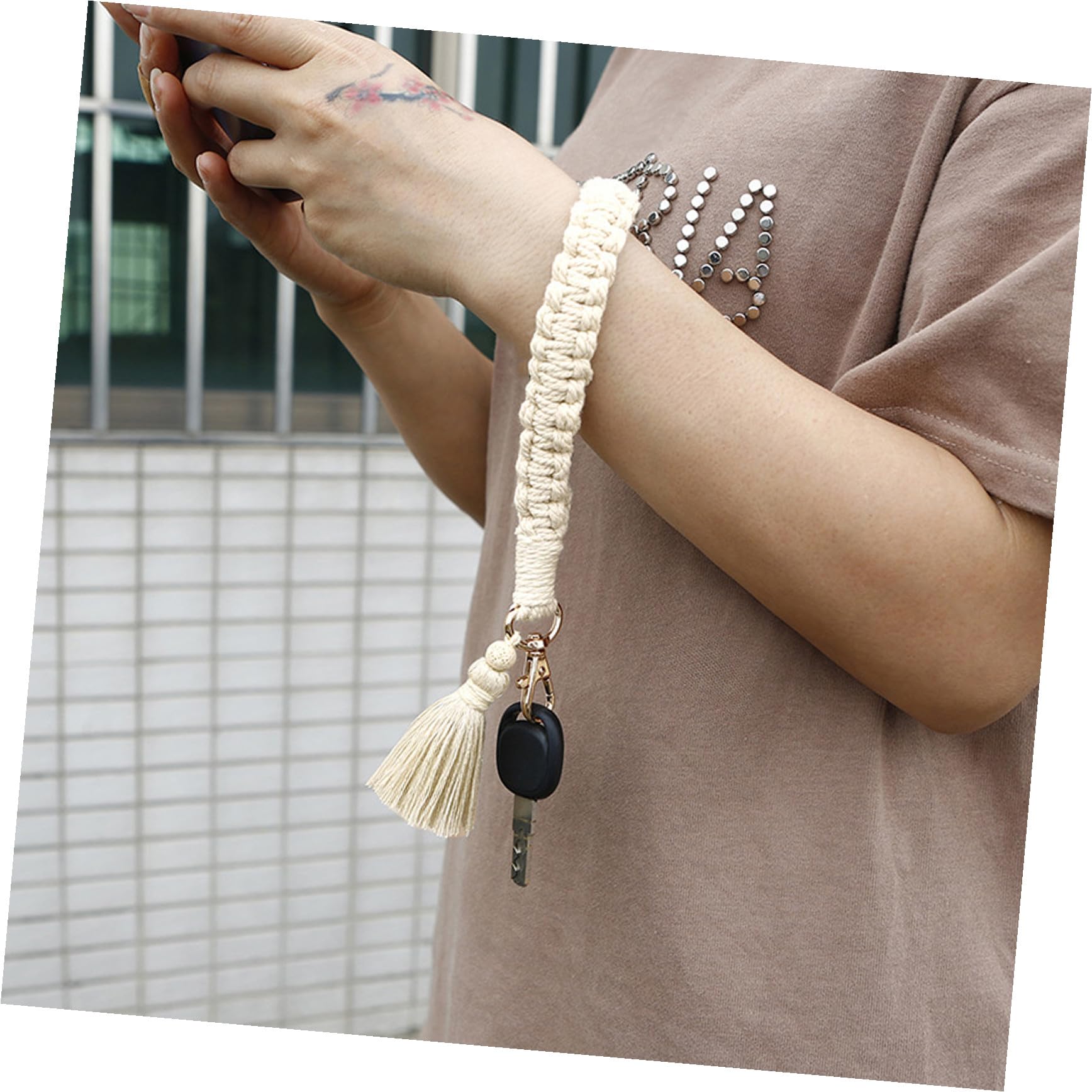 SHERCHPRY 2 llaveros de borla para mujer, cordón de muñeca, colgante de teléfono, llavero de macramé, llavero de langosta