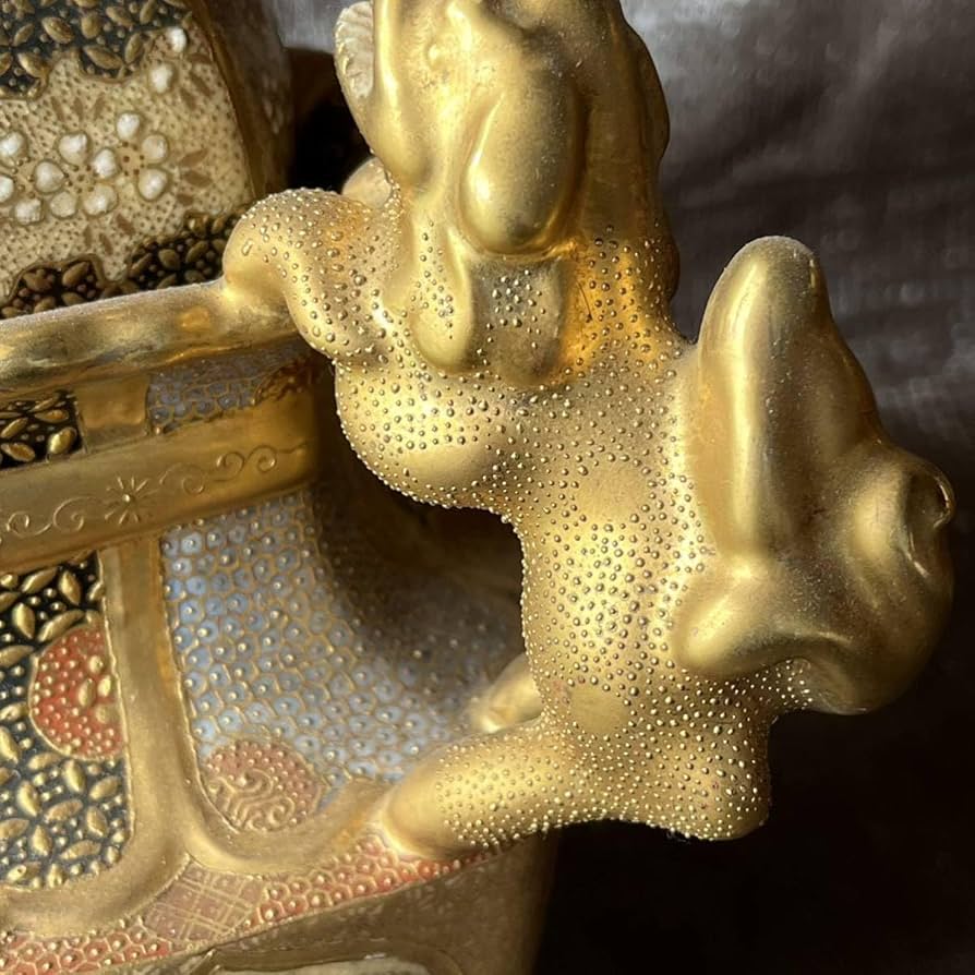 壽官銘 薩摩焼 金獅子摘 双獅耳 獣面足 花紋香炉 壽官銘 薩摩焼 金獅子摘 双獅耳 獣面足 花紋香炉