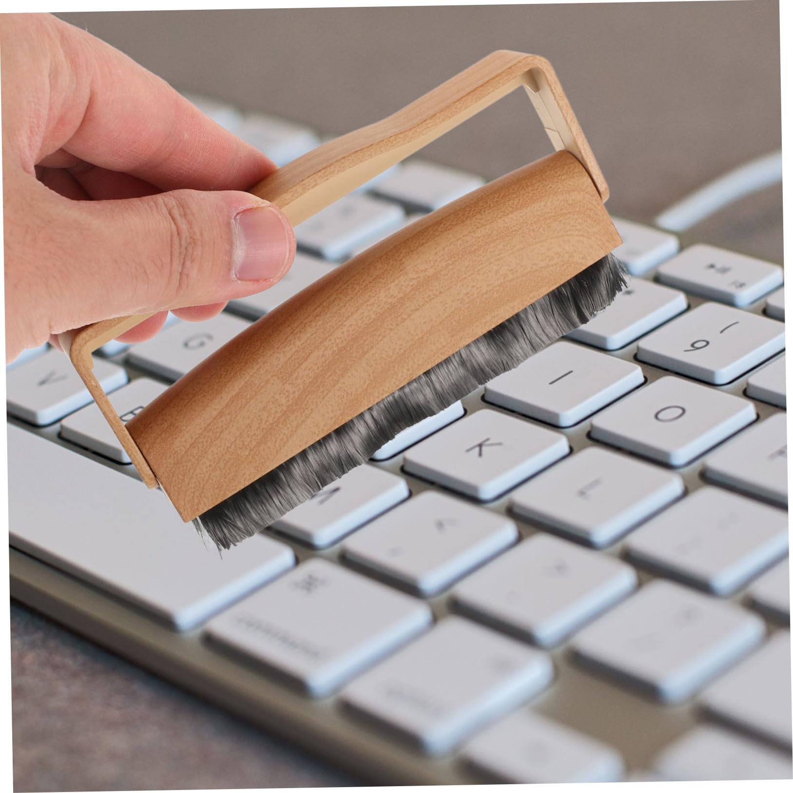 FUNOMOCYA Record Cleaning Brush Vinyl Record Cleaning Supplies Turntable Brush for Music Lovers