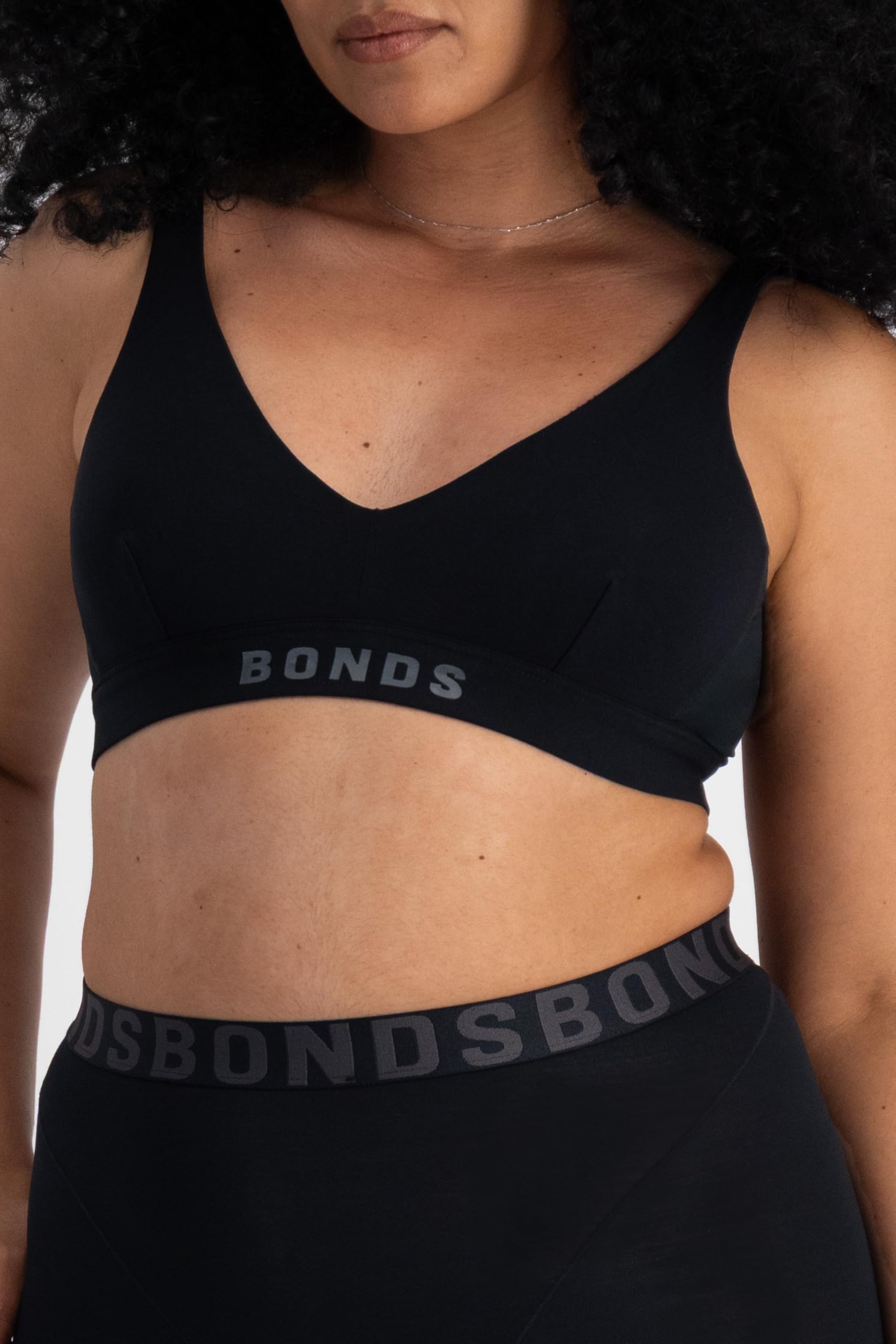 Bonds Womens Anti-Chafing Bralette Bra, Chafe Off Bralette, Viscose/Bamboo Moisture-Wicking Plunge Bra for Women: X-Large Black