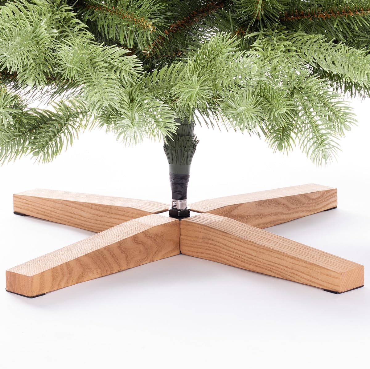 Amazon.de: Weihnachtsbaum knstlich 150cm BAYERISCHE Tanne Premium von  FairyTrees mit Christbaum Holzstnder | Tannenbaum knstlich mit  Naturgetreue Spritzguss Elemente | Made in EU