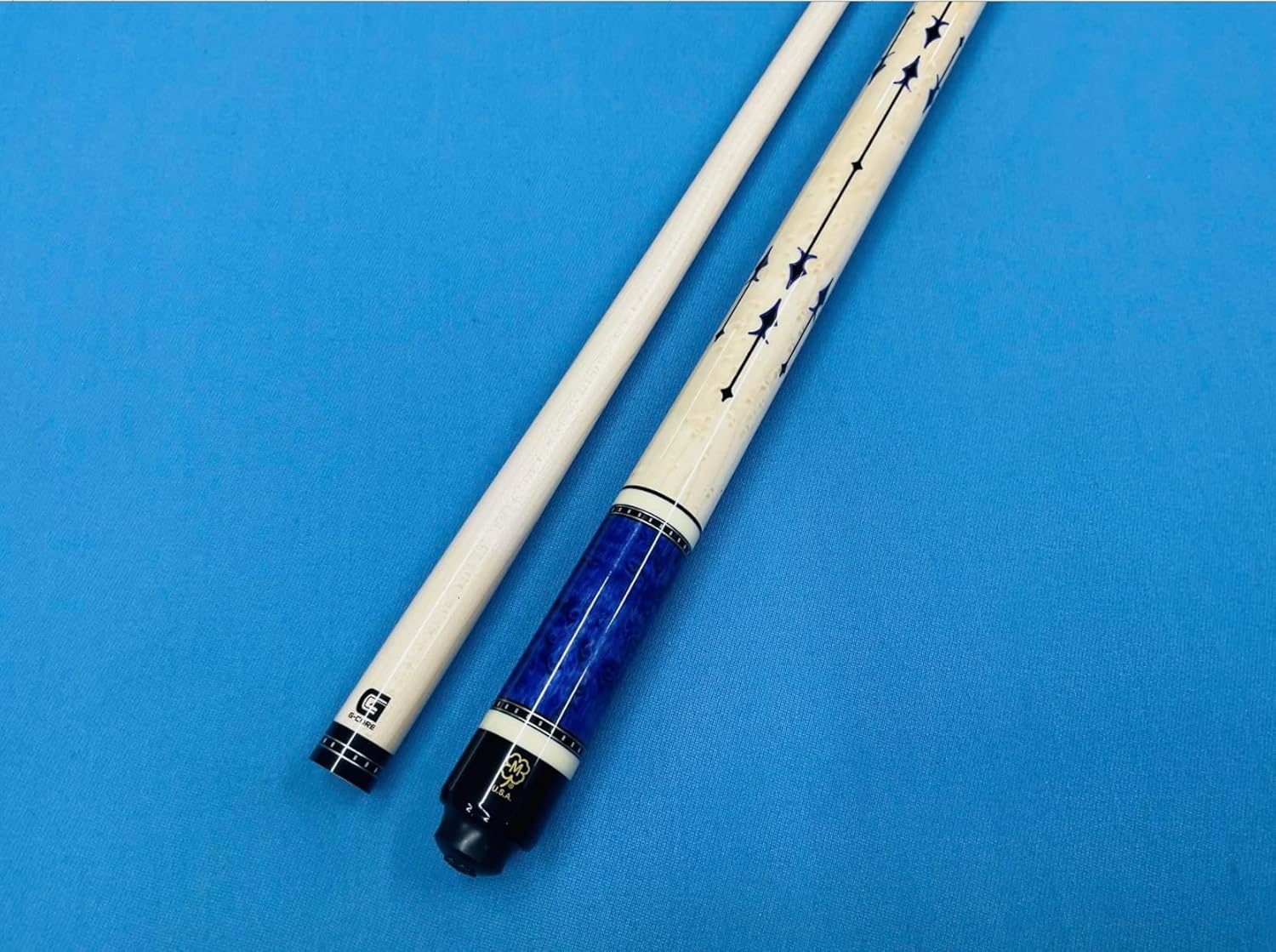 McDermott cue G418 with G core Shaft 13 mm. * Adjustable Weight