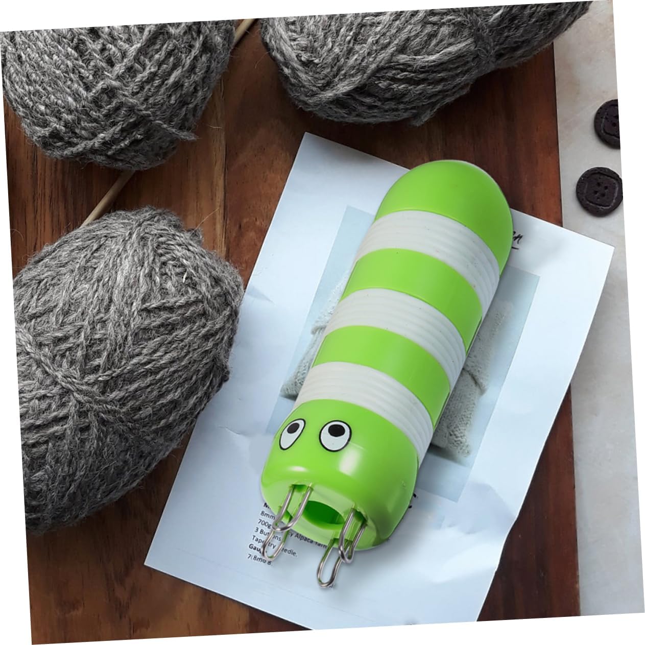 ULDIGI 2pcs Cute Bee Weaving Tool Lightweight Plastic Knitter for Boy Girl Easy Use Hand-Knitting Accessory for Creative Craft Projects