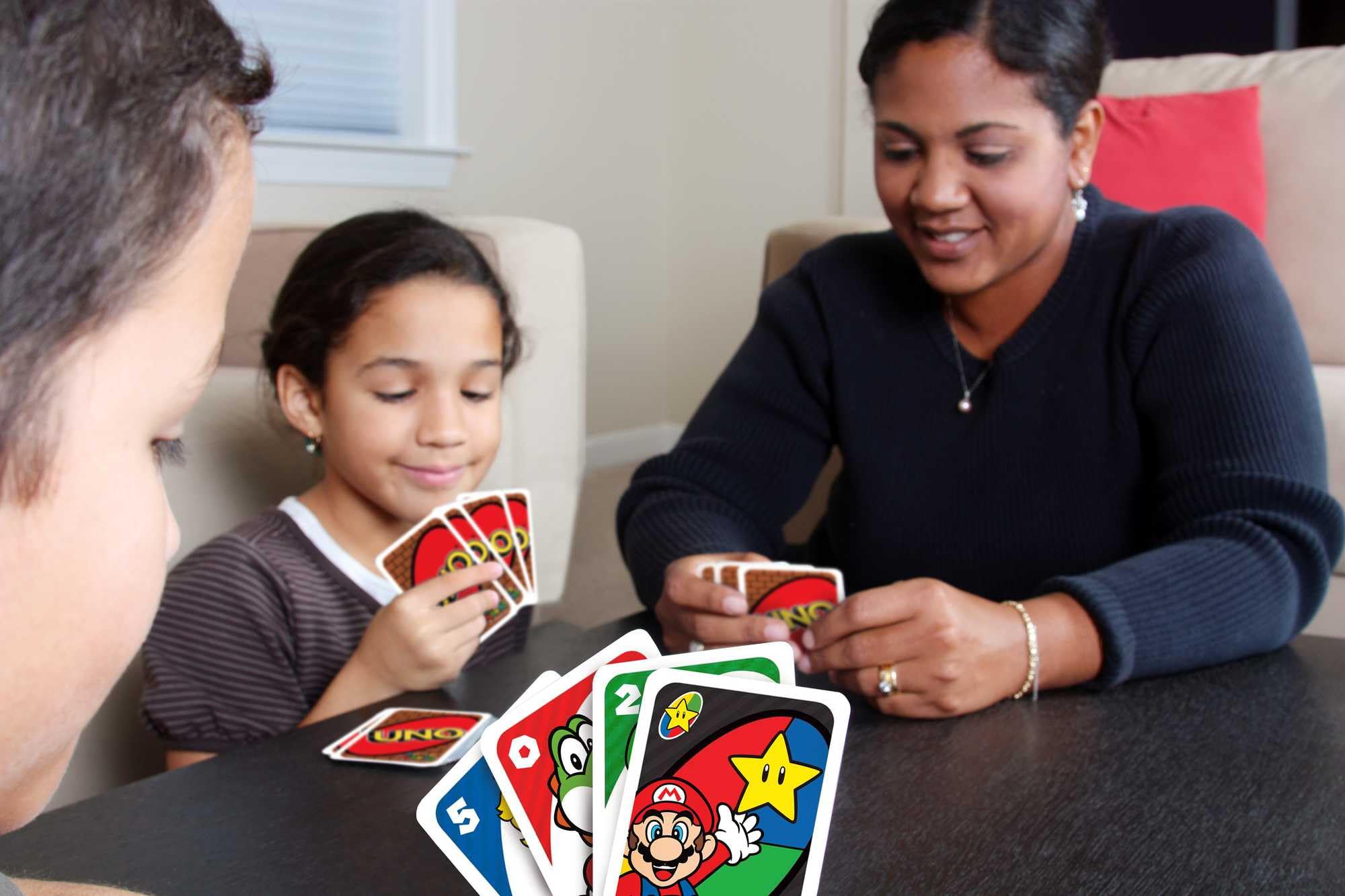 Mattel Games - UNO Versione Super Mario Bros, Gioco di Carte per Famiglie e Bambini 7+ Anni, DRD00