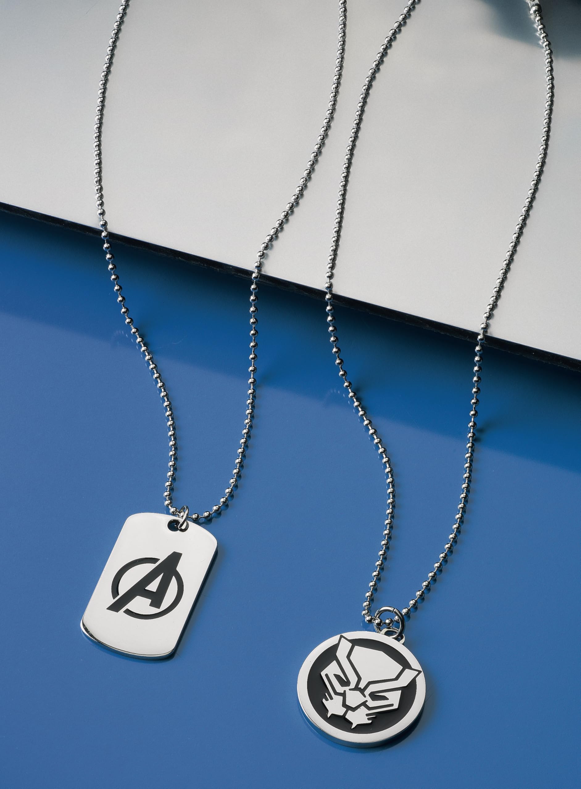 Marvel Collier en acier inoxydable avec pendentif Spider-Man/Thanos/Avengers/Black Panther pour enfants, longueur 56 cm