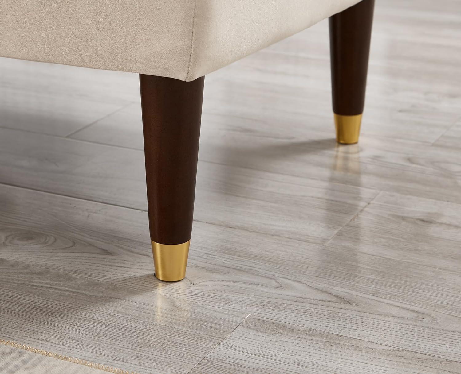 Modern Velvet Chaise Lounger - Elegant Lounge Chair for Comfy Home, Beige