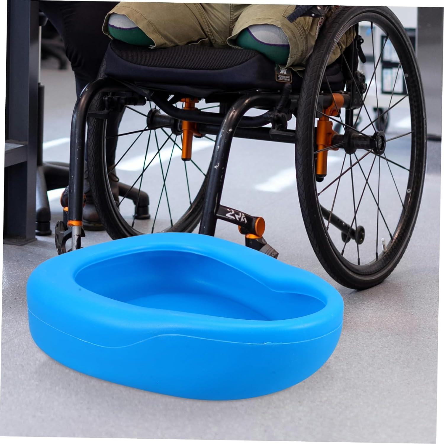 Didiseaon Portable Nursing Urinal Pot Plastic Bedpan for Elderly Women Bed Pad Washable