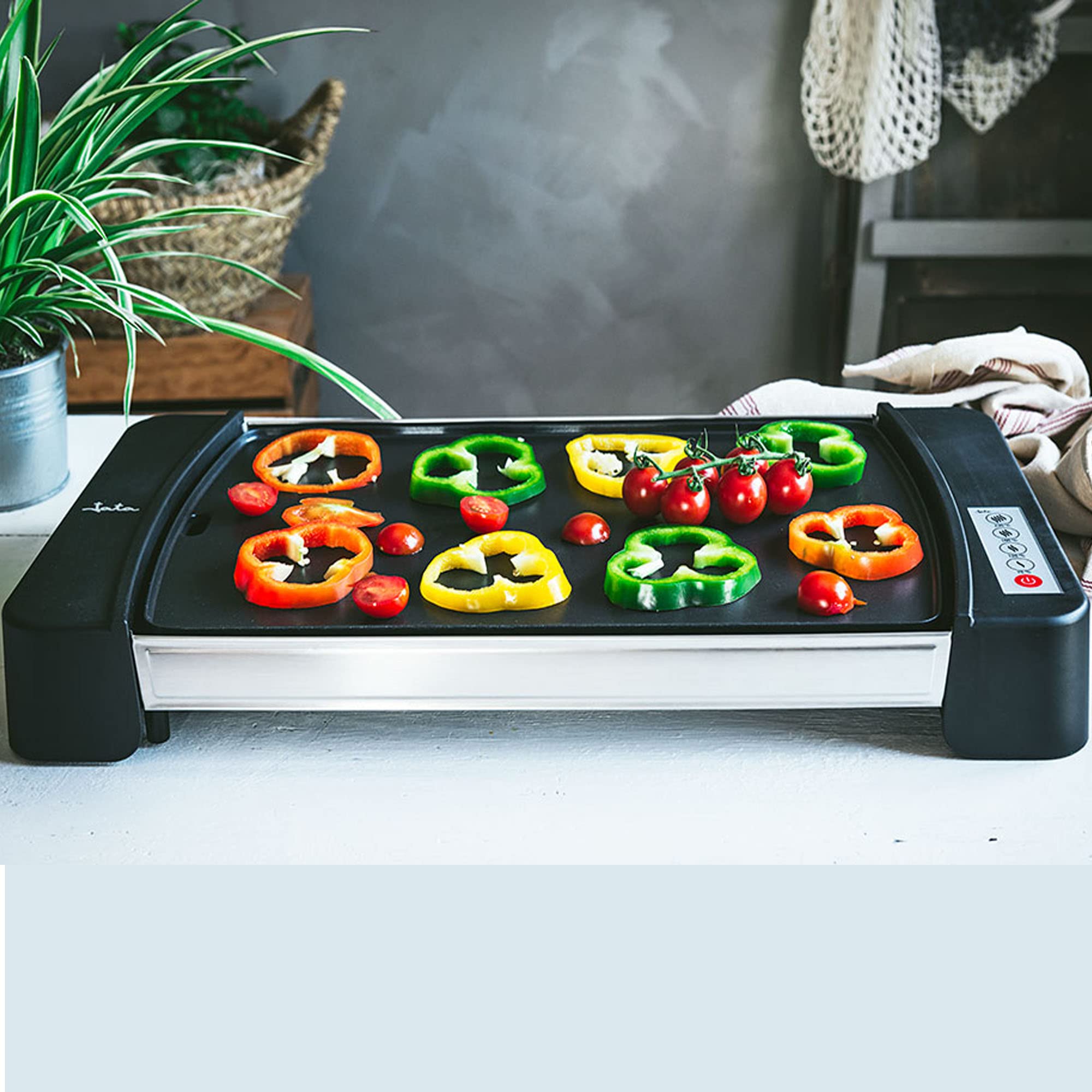 Jata GR3000 Plancha de Cocina Electrónica con 4 temperaturas, Antiadherente, 2700 W, Resistencia en forma M, Medidas 48 x 32 cm, Fabricada en España, Fácil limpieza, Bandeja recogesalsas
