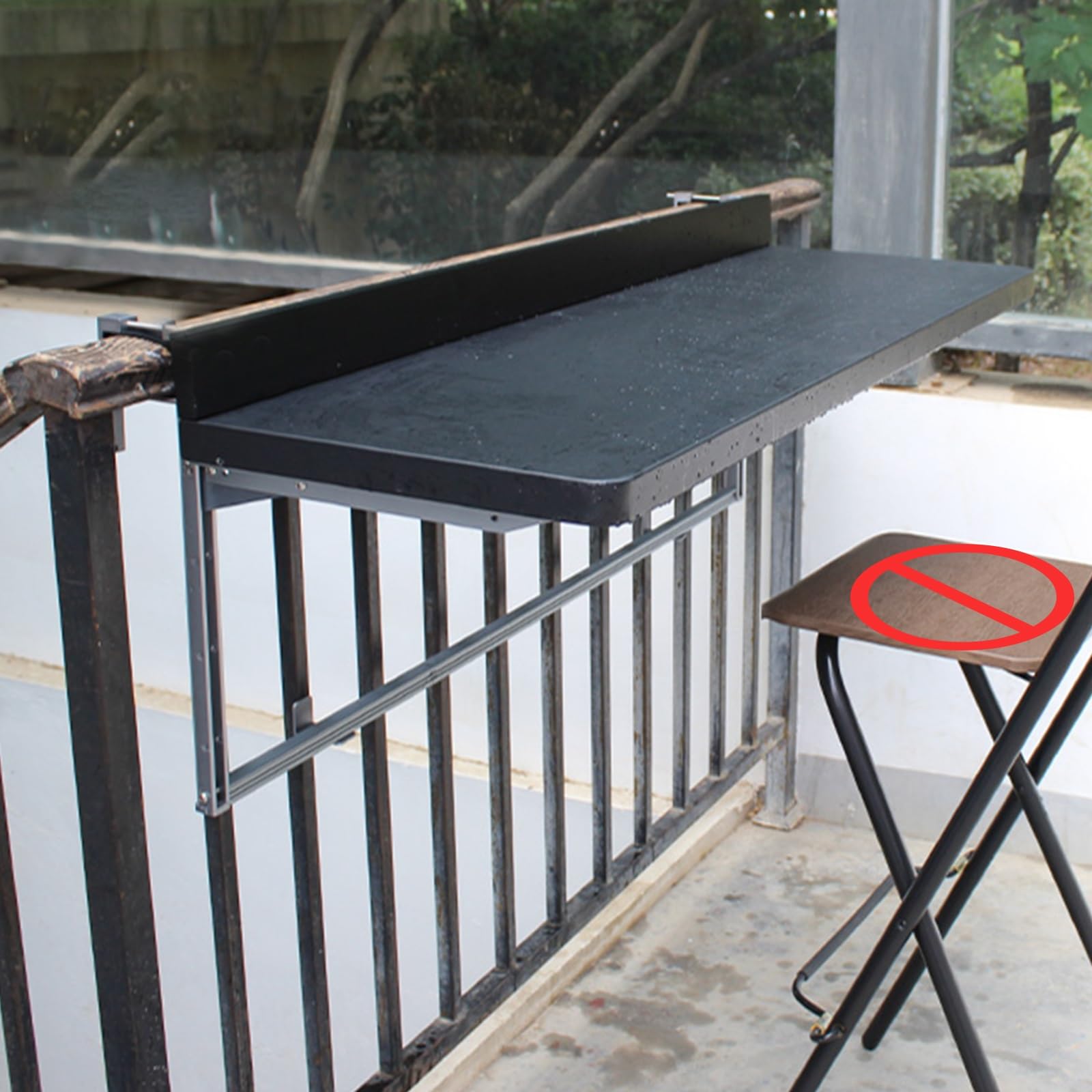 Tavolino Regolabile da Appendere alla ringhiera del Balcone, Design Pieghevole per terrazze e balconi, Soluzione Pratica e salvaspazio.