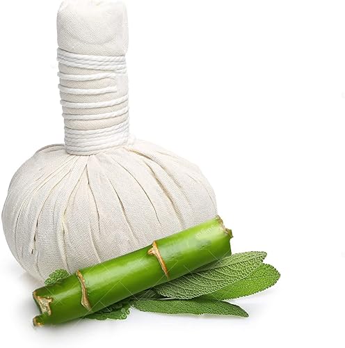 Terapia caliente herbaria de la bola del masaje de la compresa del balneario tailandés (Luk Pra Kob) hecho en Tailandia