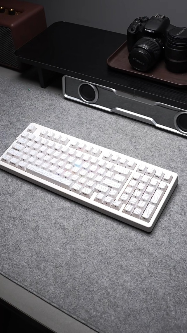 Amazon.com: ZORNHER ZH980 Mechanical Keyboard Wireless,95% White