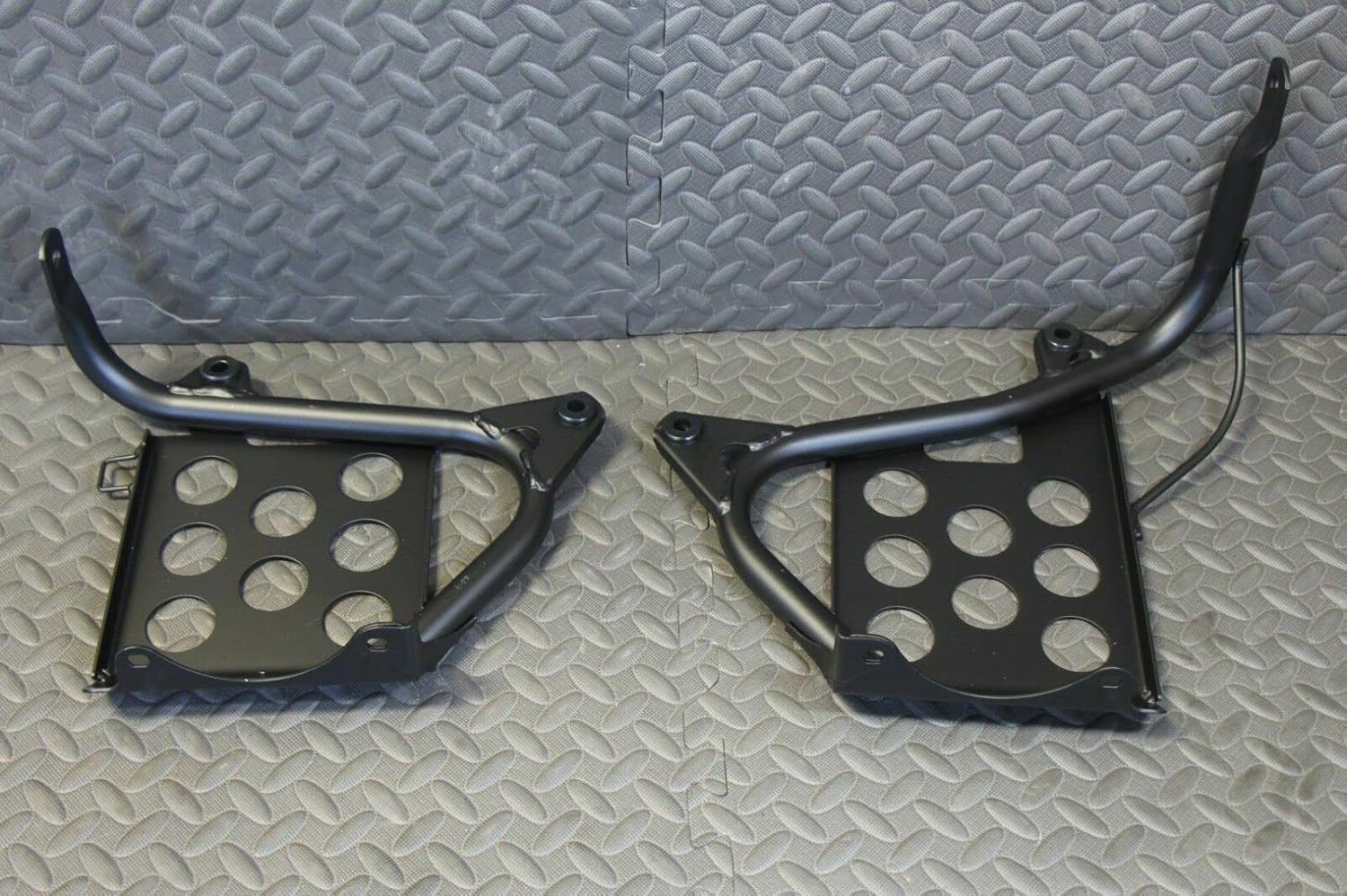 Black Heel Guards footrest stand fits Yamaha Banshee left + right nerf bars