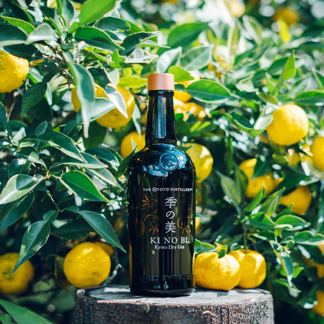 KI NO BI Kyoto Dry Gin - Japanischer Dry Gin mit einem fruchtig-würzigen Ausklang - Inklusive Geschenkverpackung - 1x 0,7 l
