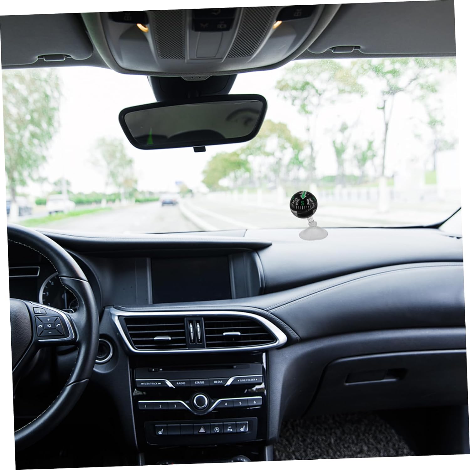 Portable High Precision Suction Cup Compass for Car Dashboard Navigation and Direction Guide Compact Plastic Ball for Automotive and Use Travel Essential for Outdoor Enthusiasts