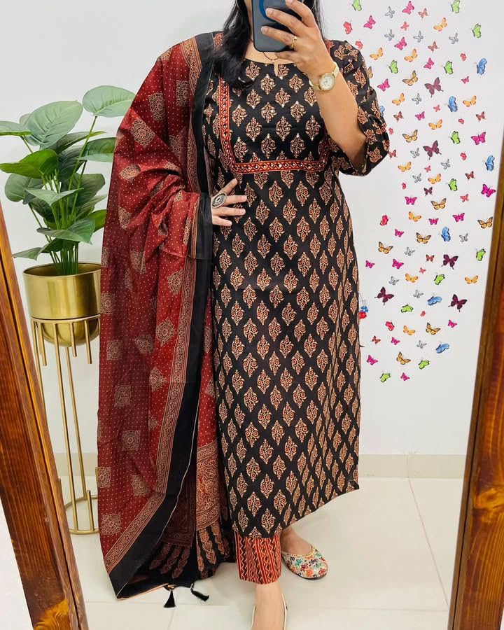 Image of Traditional Ethnic Printed Kurta Palazzo Set with Contrast Dupatta, 3 /4 Sleeves