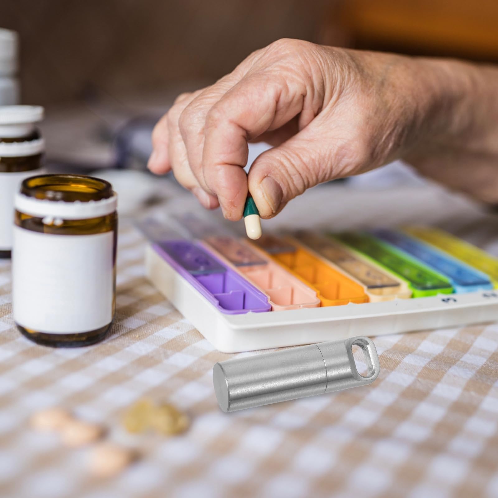 Healeved Pastillero para Almacenamiento Seguro de Medicamentos Pequeño Llavero de Acero Inoxidable Reutilizable Fácil de Limpiar Organizador Portátil en Exteriores