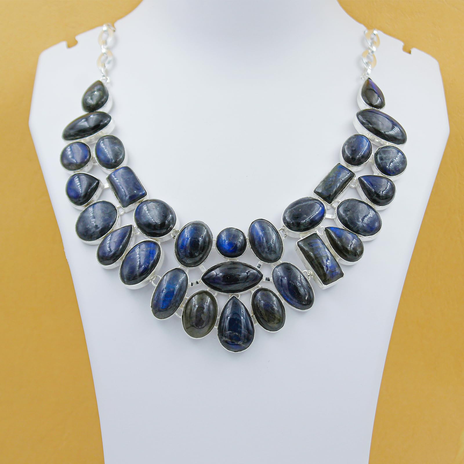 Collier donna in labradorite naturale choker placcato argento elegante regolabile 45 cm gioiello fatto a mano stile boho chic statement moderno perfetto per eventi raffinati o regalo esclusivo