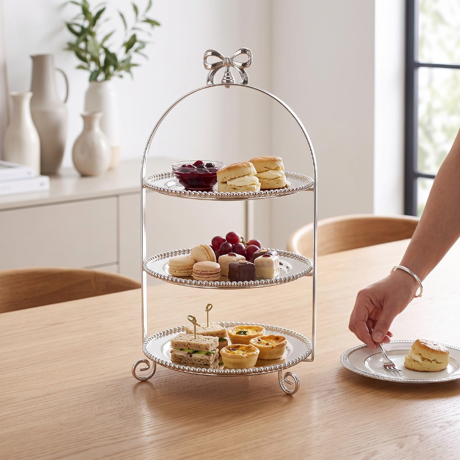 Pssopp Soporte para Tartas de 3 Niveles, Metal | Platos Redondos de 10 Pulgadas, 20 Pulgadas de Alto, Plata de Lujo Ligera Europea, para Exhibición de Magdalenas, Postres y