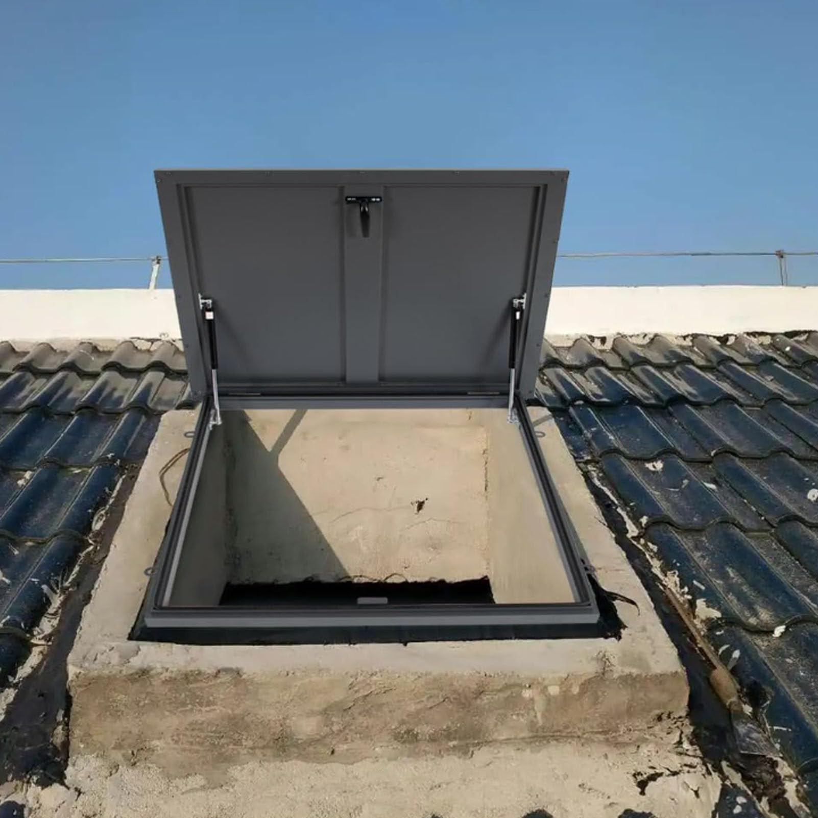 Trampilla de acceso a techo, galvanizada, impermeable, antirrobo, tragaluz, trampilla de techo, tragaluz, cubierta de trampilla de mantenimiento de techo, trampilla de seguridad de techo,95x95cm