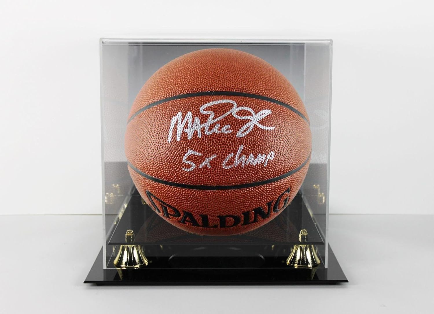 Lakers Magic Johnson "5x Champ" Signed Basketball w/Case Itp PSA/DNA