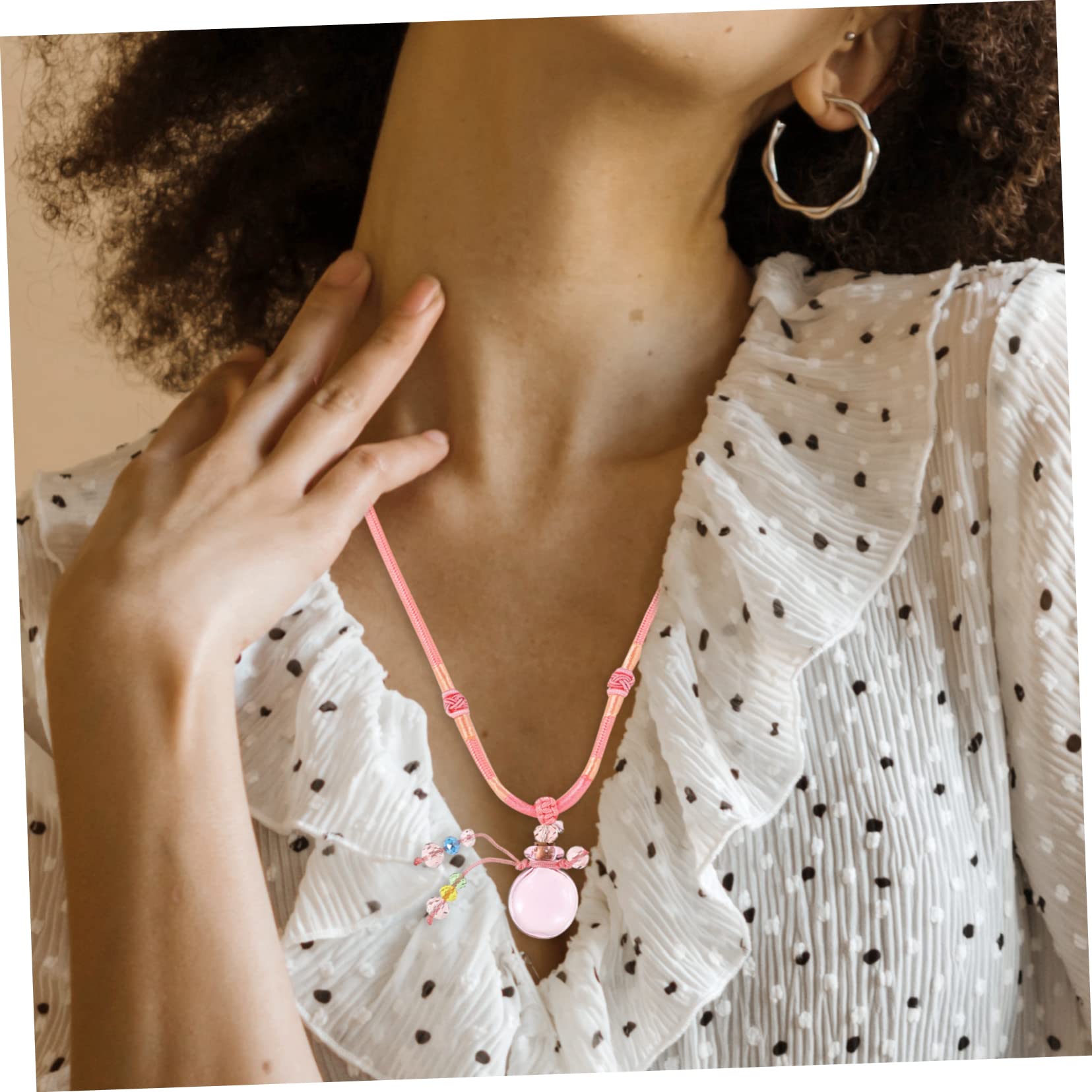 GALPADA 3pezzi Collana Diffusore Con Ciondolo e Corda Intrecciata Portatile e Leggera Contenitore Per Oli Essenziali Creazione Di Atmosfere Incantevoli Perfetta Per Ogni Occasione
