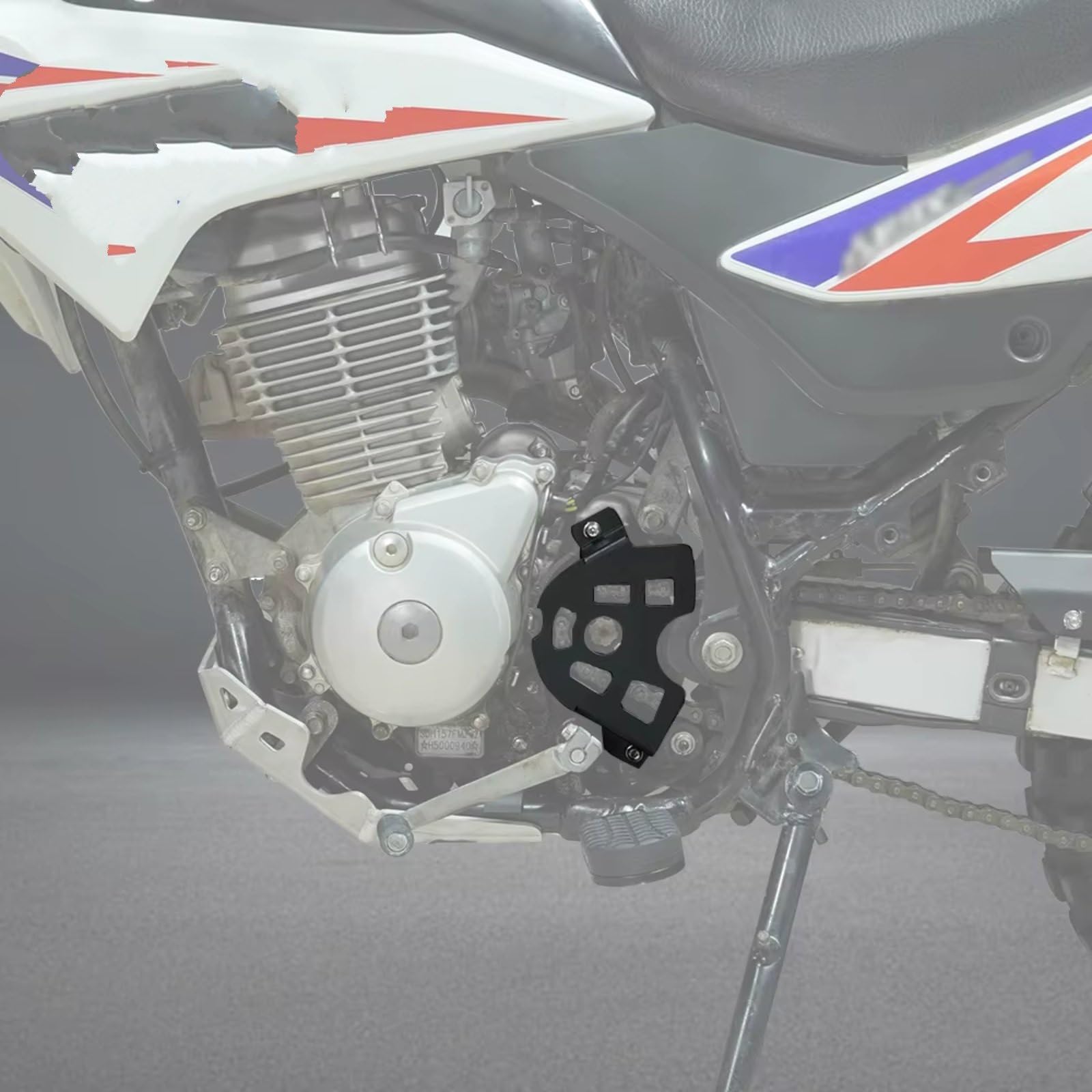 Cubierta de piñón Delantero de Motocicleta para XR150L 2014-2024 Cubierta Piñón motocicleta | Evita arañazos causados ​​por piedras voladoras y sirve como componente protector fiable.