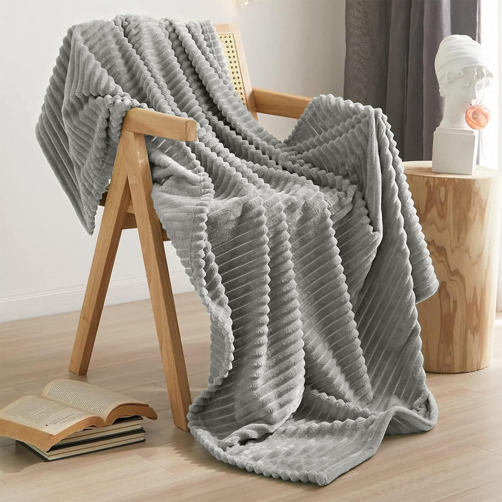 Coperta In Flanella Di Microfibra Fashion&Joy - 150x200 Cm, Extra Large, Morbida E Calda, Colore Sabbia