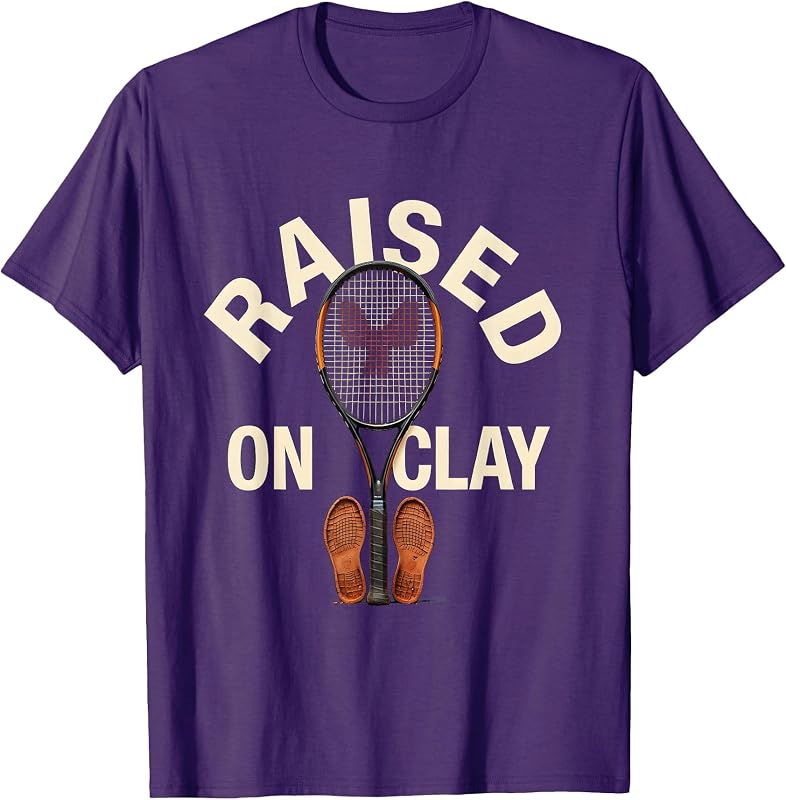 remera Raised on Clay de diseño para cancha de tenis