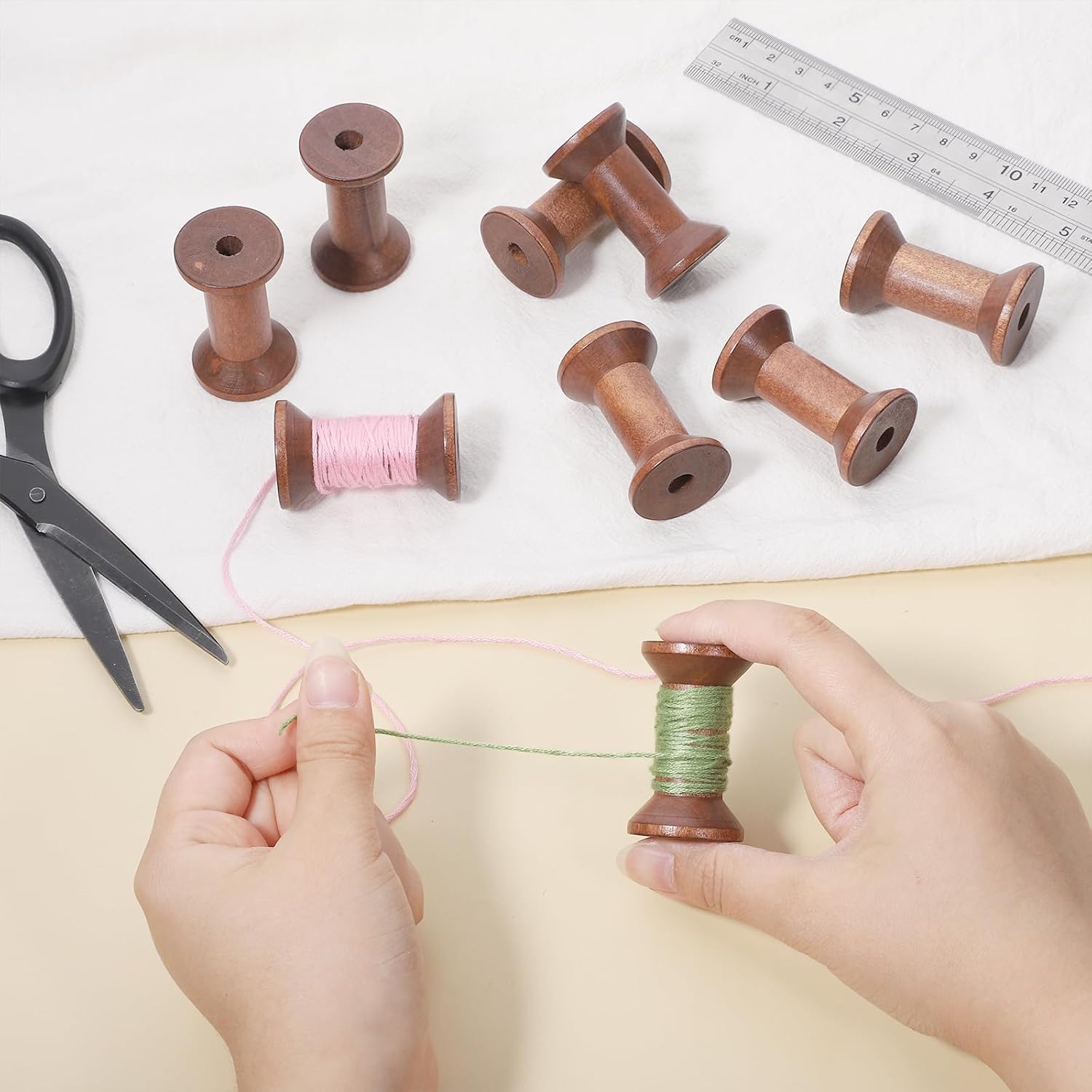 8pcs 2" Wooden Spools of Crafts Empty Natural Wood Thread Spools Bulk Barrel Empty Thread Spool Antique Wood Spool for Organizing Cord Twine Ribbon Chains Elastic Threads(Brown)