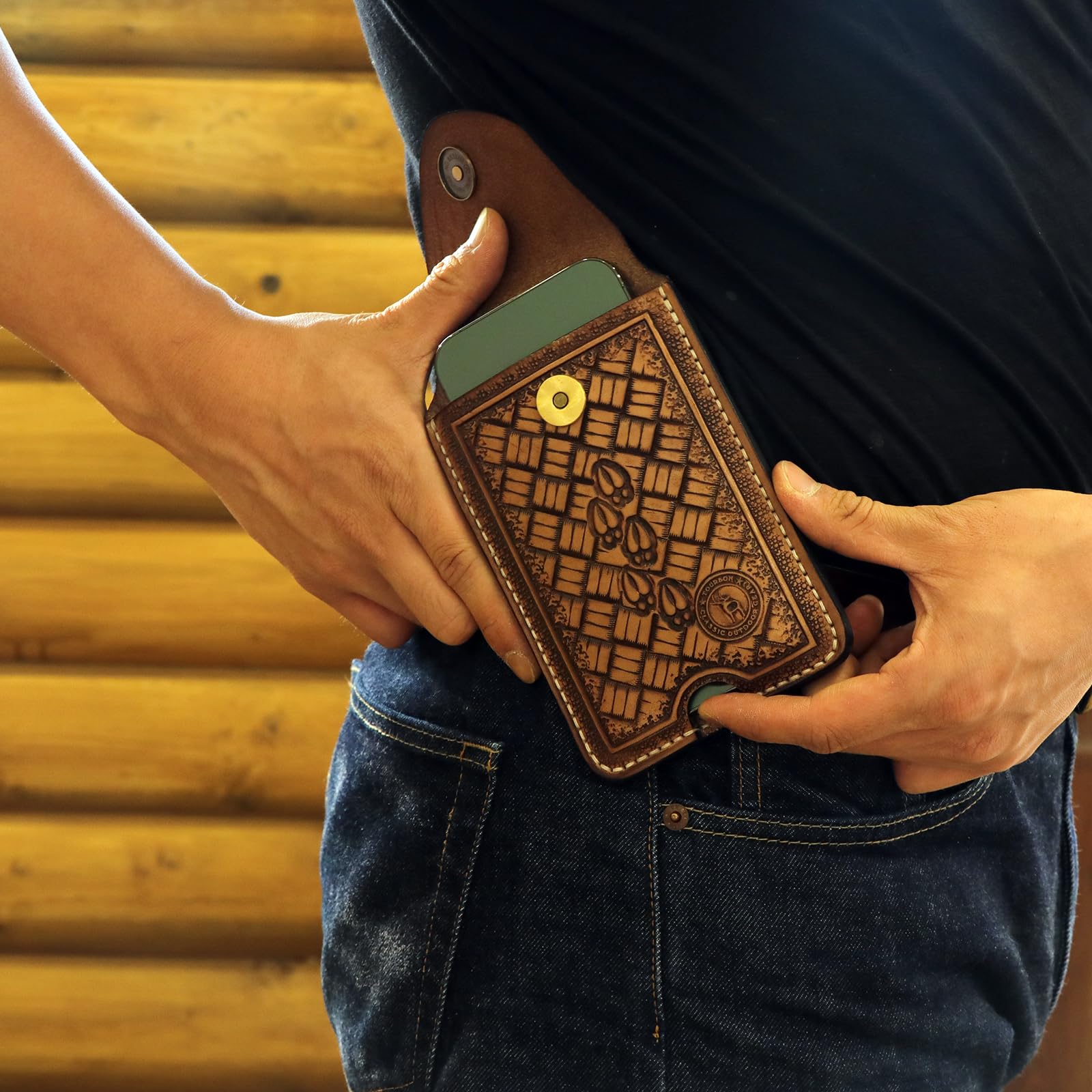 Amazon.com: Genuine Leather Cell Phone Holster for Belt, Magnetic