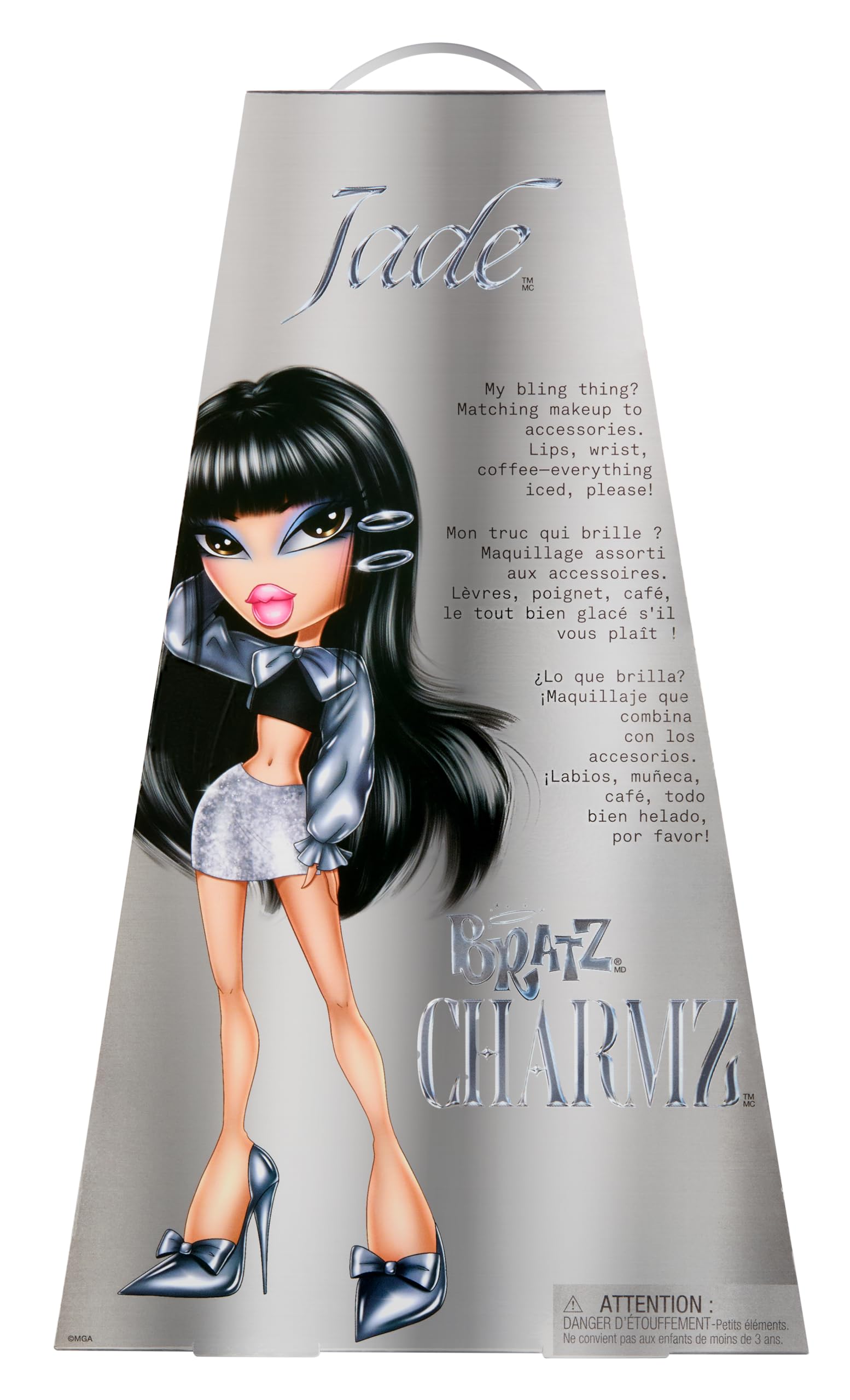 Bratz Charmz Jade - Bambola fashion con braccialetto con charm collezionabile, include abbigliamento e accessori, fornita in una confezione da esposizione, da personalizzare e collezionare