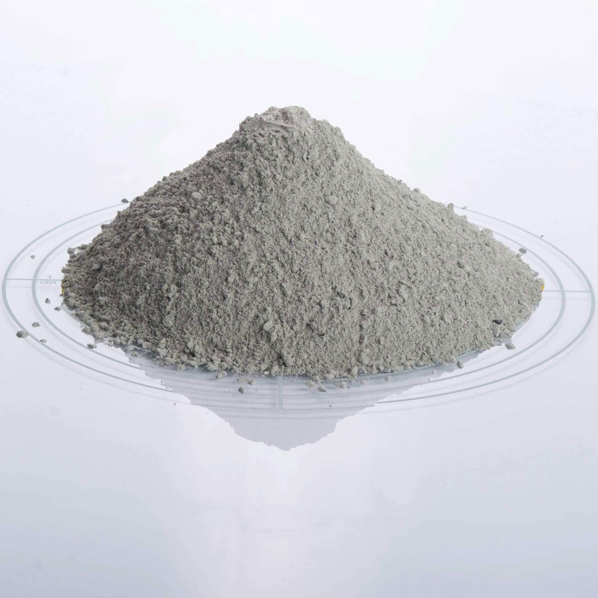 Schicker Mineral Hüfisan Geflügeleinstreu 25 kg, Badesand aus Diabas Urgesteinsmehl für Hühner, Tauben & Geflügel, Naturprodukt zur Feder- & Stallpflege, aktiver Schutz vor Parasiten und Milben