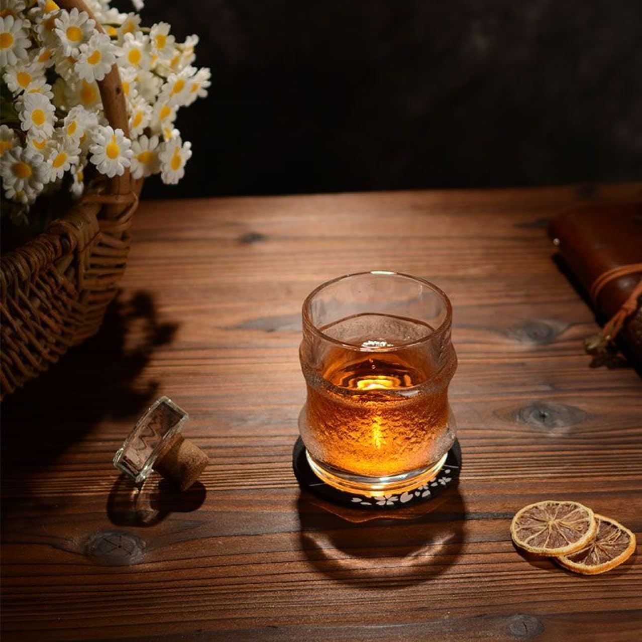Eleganckie szklanki 290 ml, wielofunkcyjne, eleganckie kubki do picia w stylu japońskim, szklanki do whisky z kreatywnym, wyjątkowym szkłem, 2 szt. Szklanki do napojów