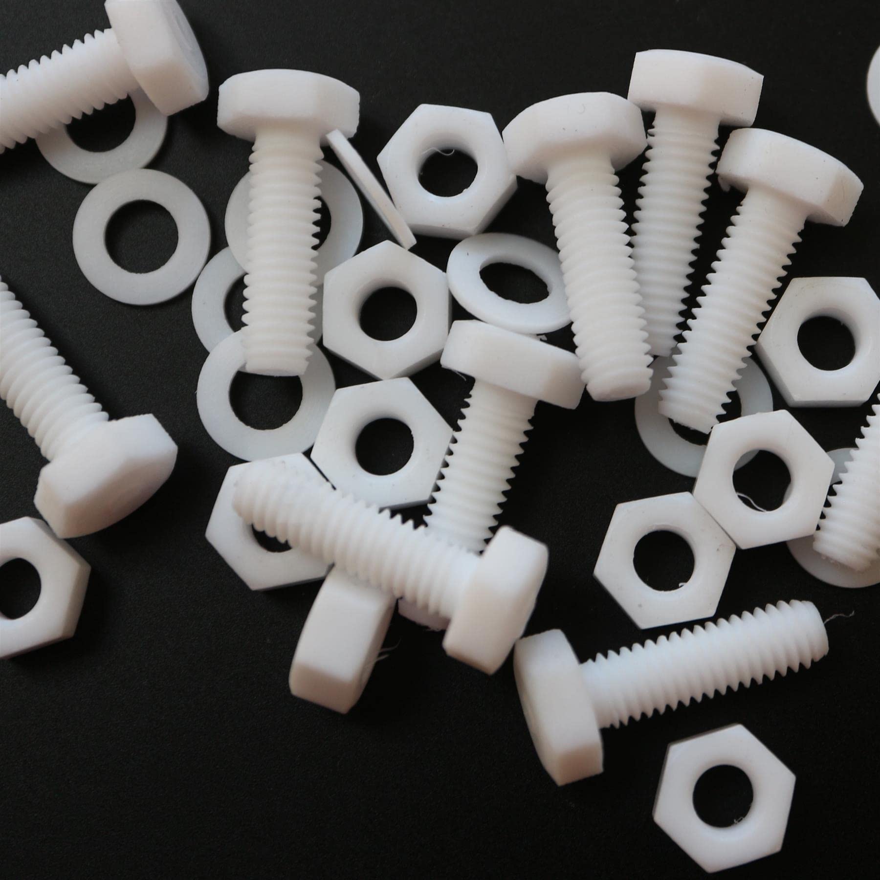 10x naturfarbene PTFE-Sechskantschrauben M6 x 20mm, Muttern & Scheiben