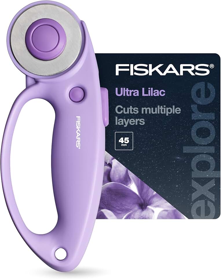 Fiskars Cortador rotativo de laço, Explore Collection Ultra lilás, lâmina de aço de aterramento preciso para tecido, feltro e vinil, 45 mm