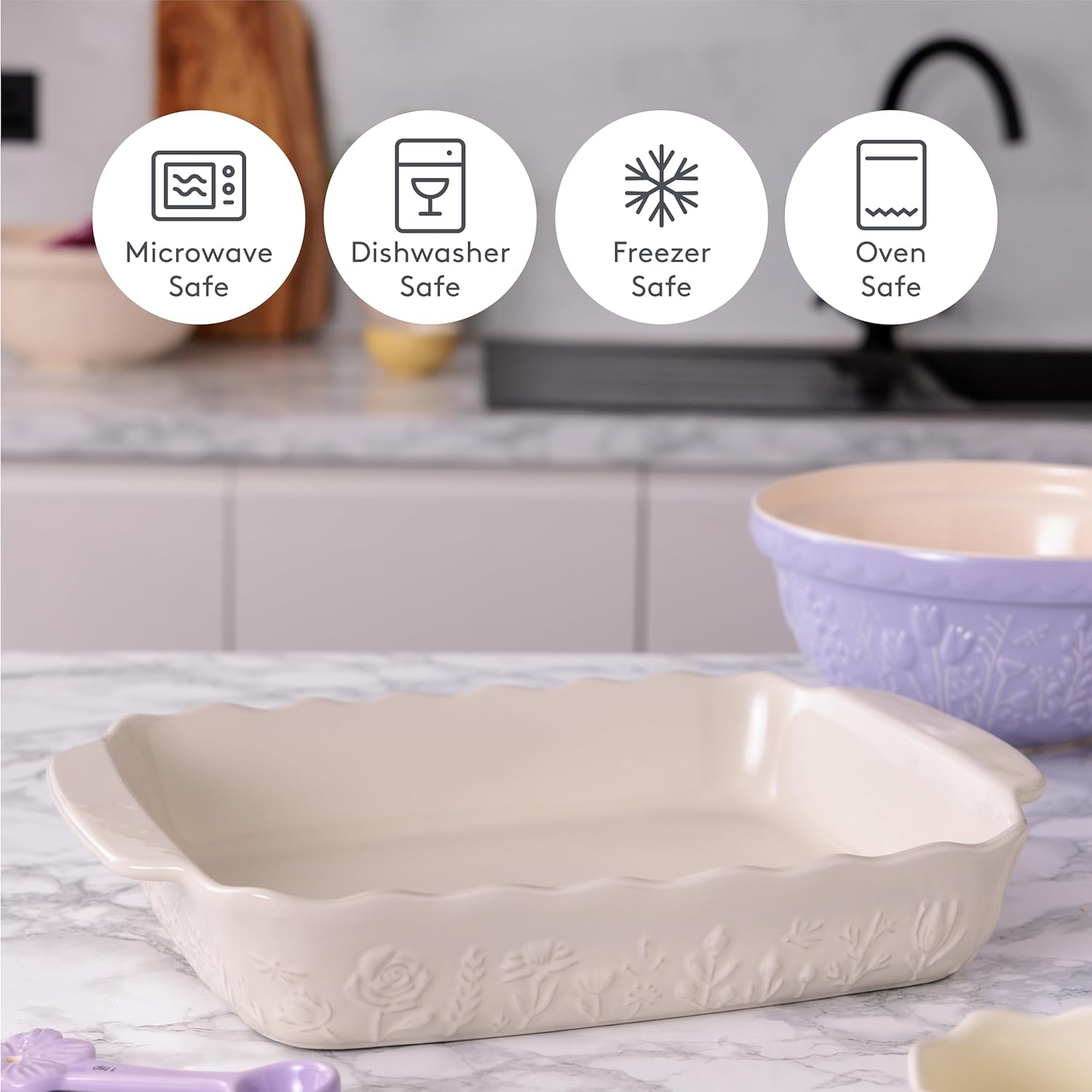 Mason Cash in The Meadow Large Cream Rectangular Baker 33 x 23cm | 2.8 Litre Floral Embossed Stoneware Oven-to-Table Dish for Baking, Roasting & Serving