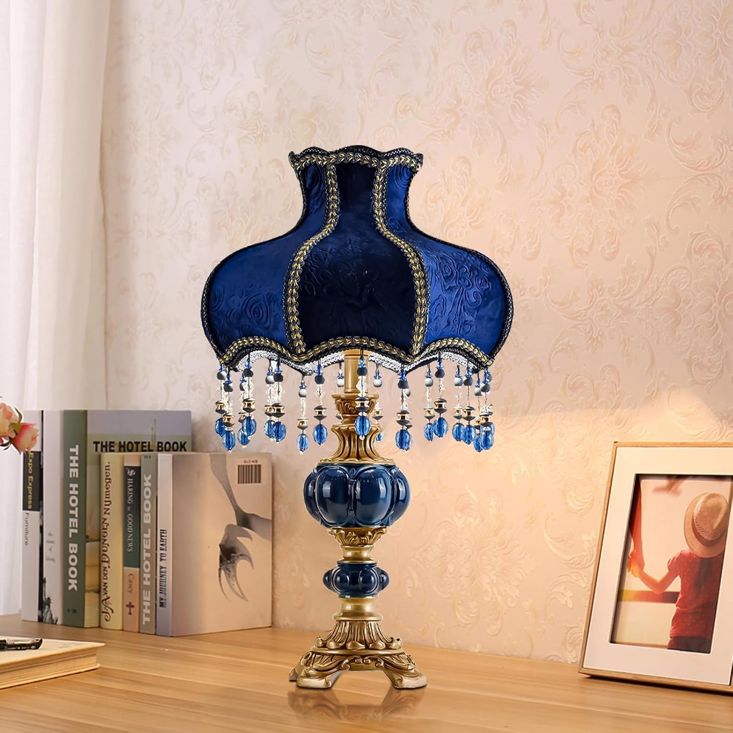 European Style Table Lamp with Fabric Lampshade Hand-Made Antique Varnished Resin Lampbody Victorian Style Table Lamp for Living Room Bedroom(Blue)