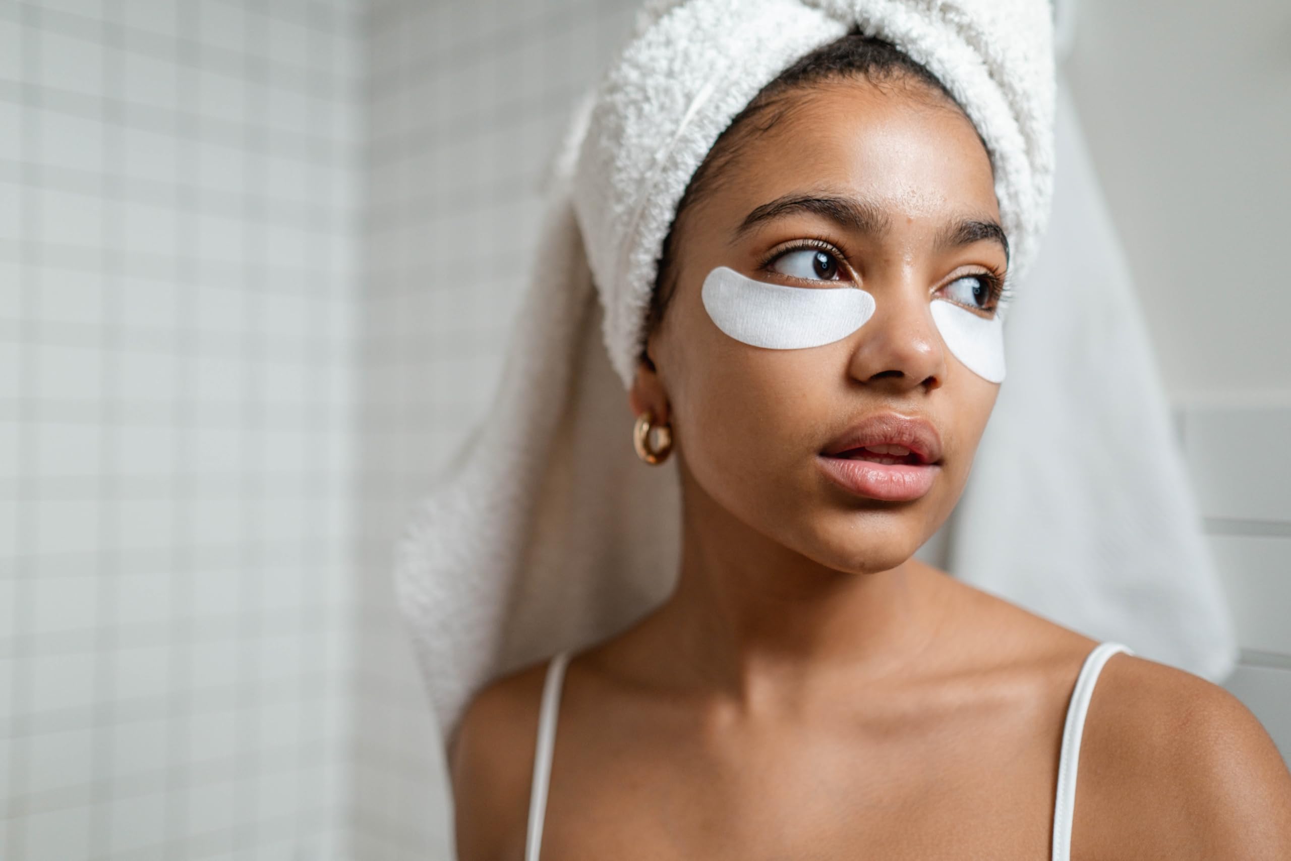 100 pares de almohadillas de ojos para extensiones de pestañas, 100% gel de hidrogel de aloe vera natural para debajo de los ojos, sin pelusas, se adhiere bien, se adapta a la mayoría de 8