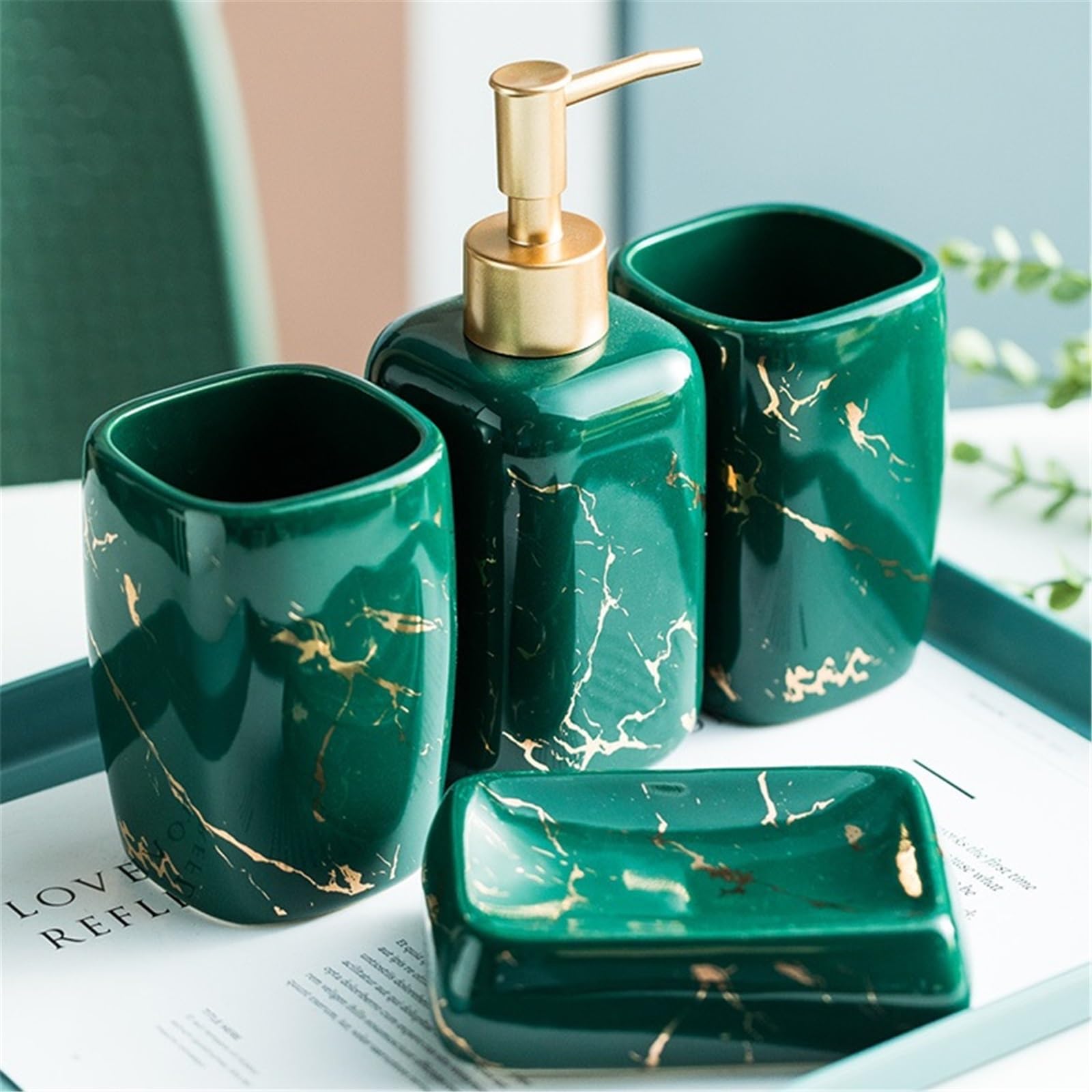 Distributore di Sapone Set di accessori for il bagno da 4 pezzi: dispenser for sapone liquido, bicchieri for collutorio e portasapone Dispenser Detersivo Piatti(Green)