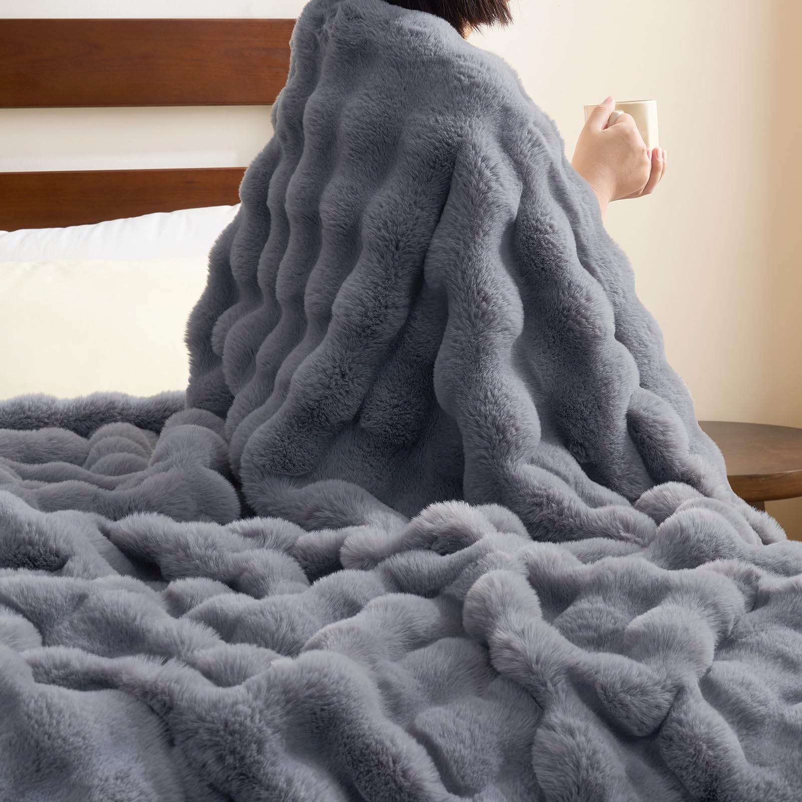 Amazon｜Hansleep ふわとろ 毛布 冬用 シングル ブランケット ふわふわ